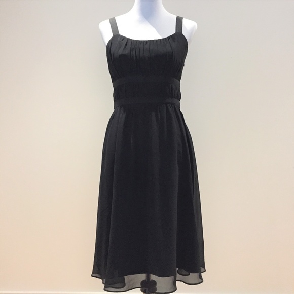 J. Taylor Dresses & Skirts - J. Taylor Little Black Dress Size 6